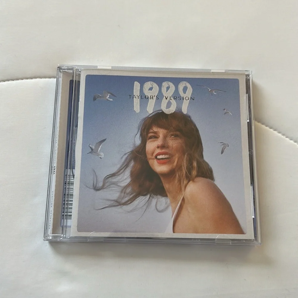 Taylor Swift The Eras Tour Tote Bag & Movie Exclusive Cup w 1989 (tv) CD - Picture 8 of 11
